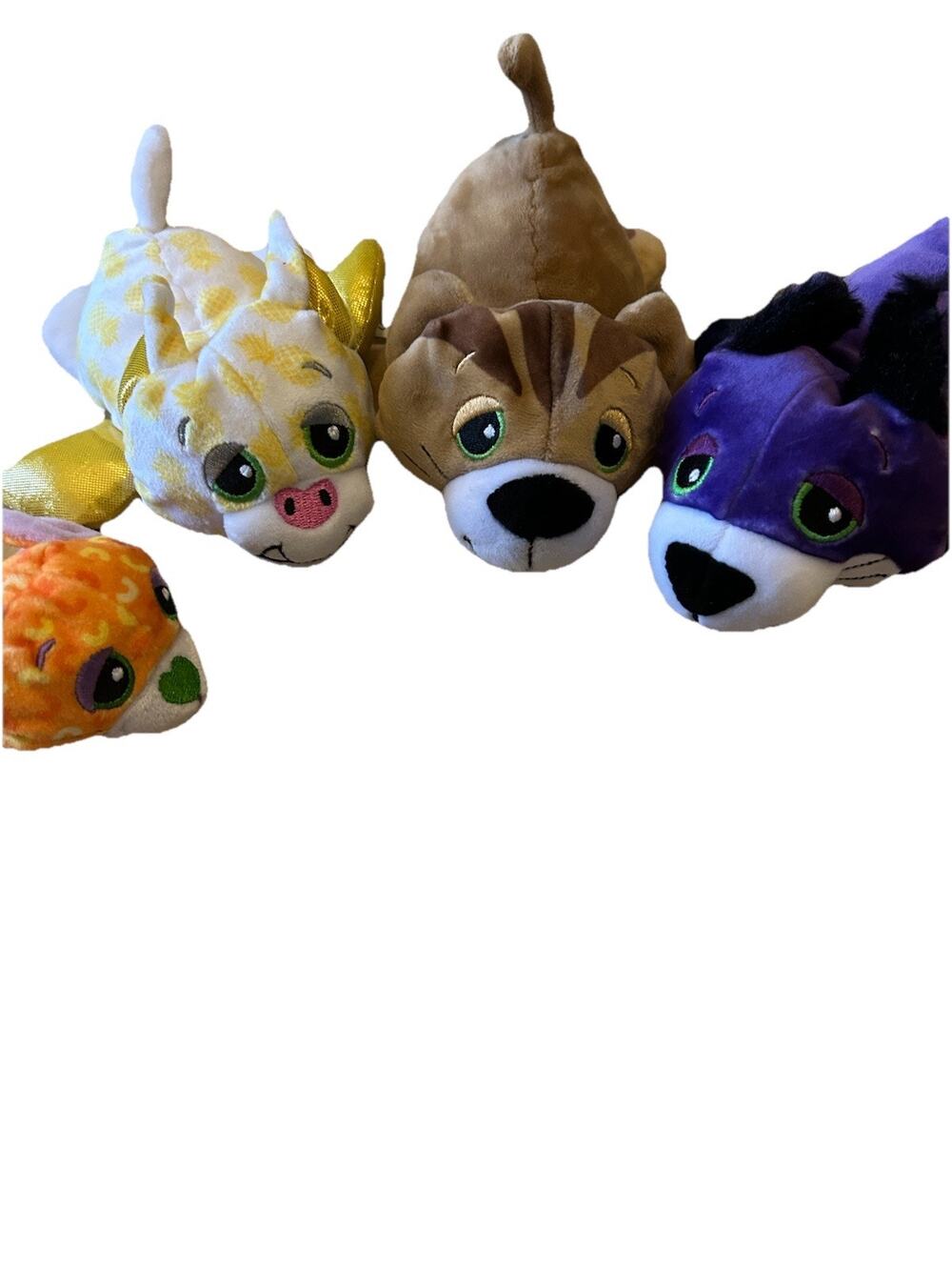Lot Of 4 Cutetitos Fruititos Fox calico Cat mac cheese goldito bat Bean Plush